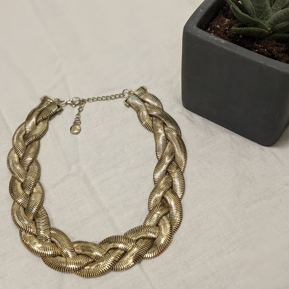 Gold braid necklace